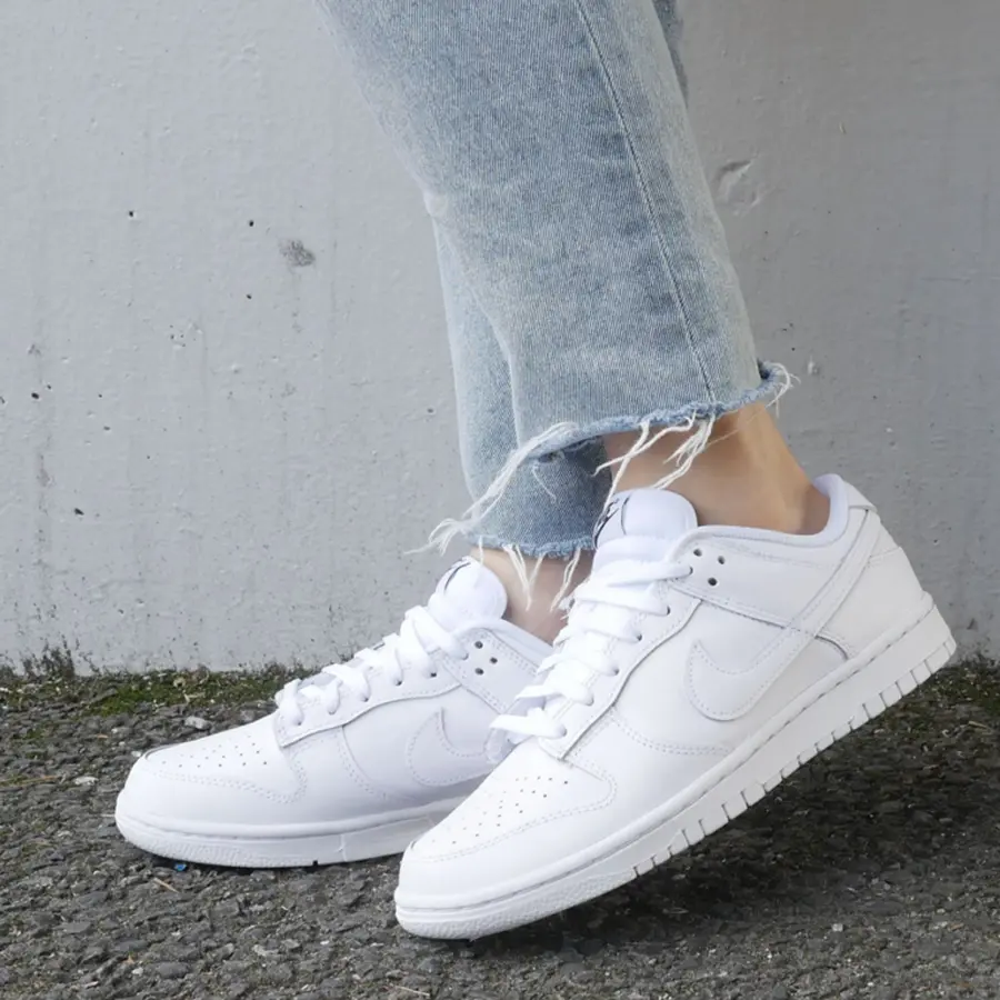 Alternative view of Giày Nike Wmns Dunk Low 'Triple White' DD1503-109