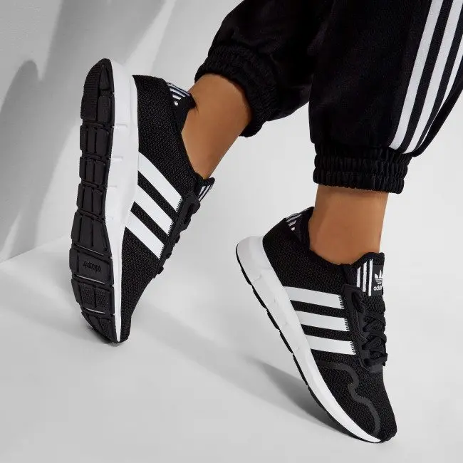 Alternative view of Giày Adidas Swift Run X J 'Black White' FY2150