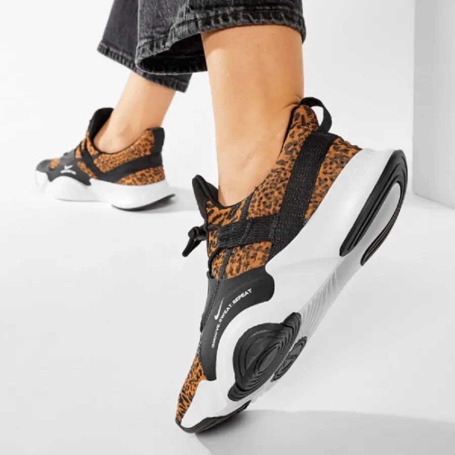 Alternative view of Giày Nike SuperRep Groove ‘Leopard’ CT1248-107
