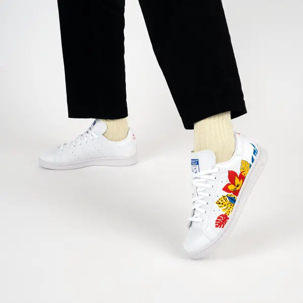 Alternative view of Giày Adidas HER Studio London x Wmns Stan Smith 'Floral' FY5090