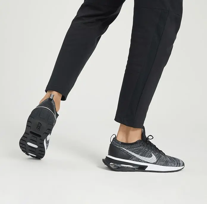 Alternative view of Giày Nike Air Max Flyknit Racer 'Black White' DJ6106-001