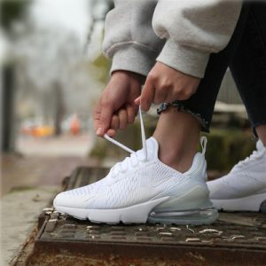 Alternative view of Giày Nike Air Max 270 'Triple White' AH6789-102
