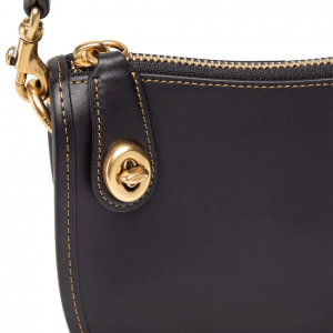 Alternative view of Túi Coach Swinger Bag C0638 B4