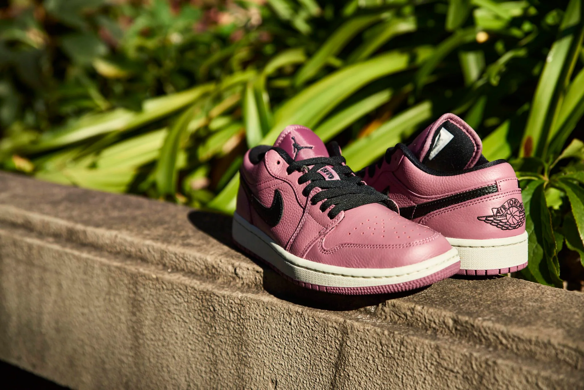 Giày Nike Wmns Air Jordan 1 Low SE 'Light Mulberry' DC7268-500 - Ảnh 6