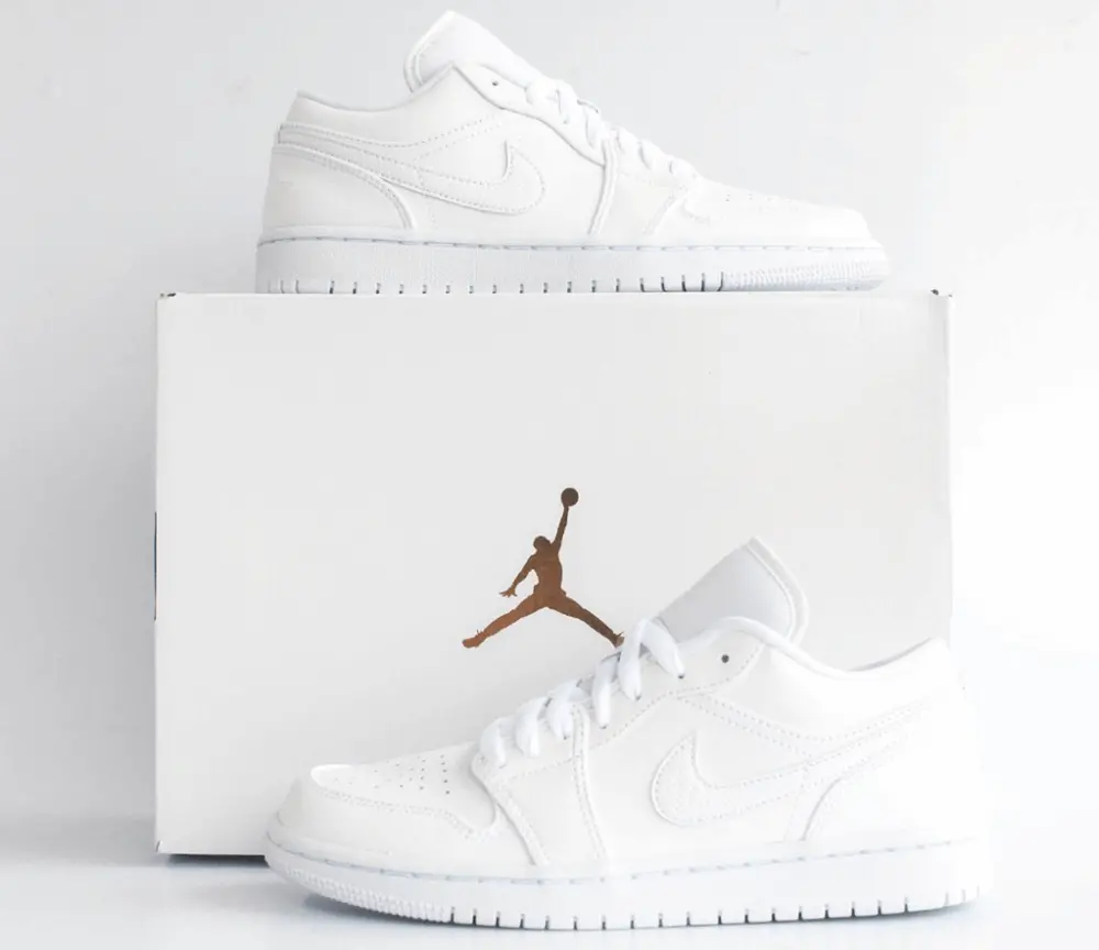 Giày Nike Wmns Air Jordan 1 Low 'Triple White' AO9944-111 - Ảnh 5