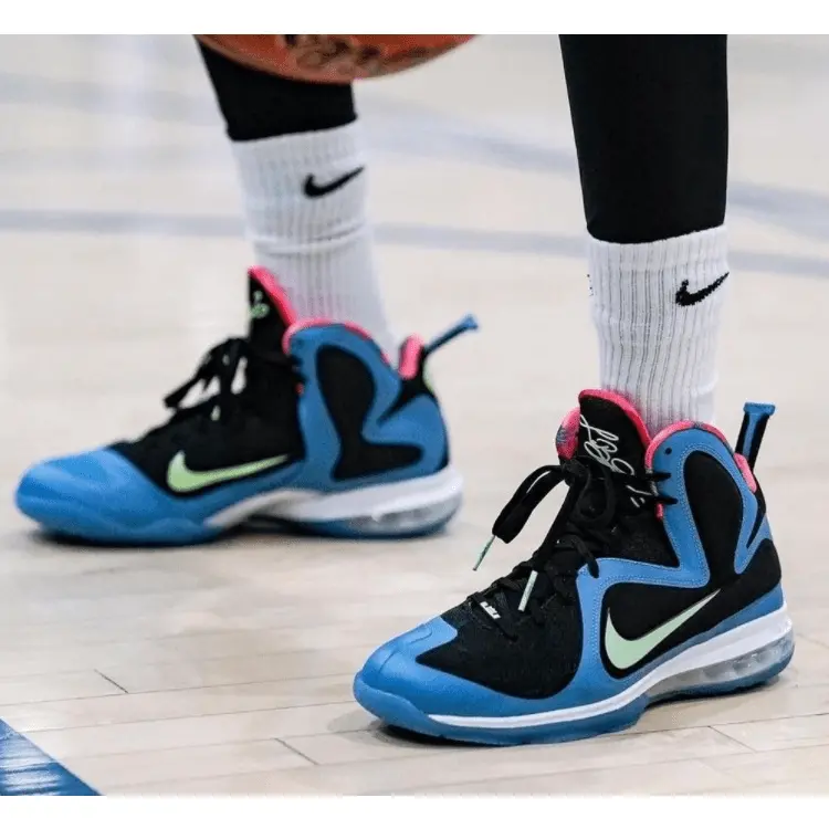 Alternative view of Giày Nike LeBron 9 'South Coast' DO5838-001