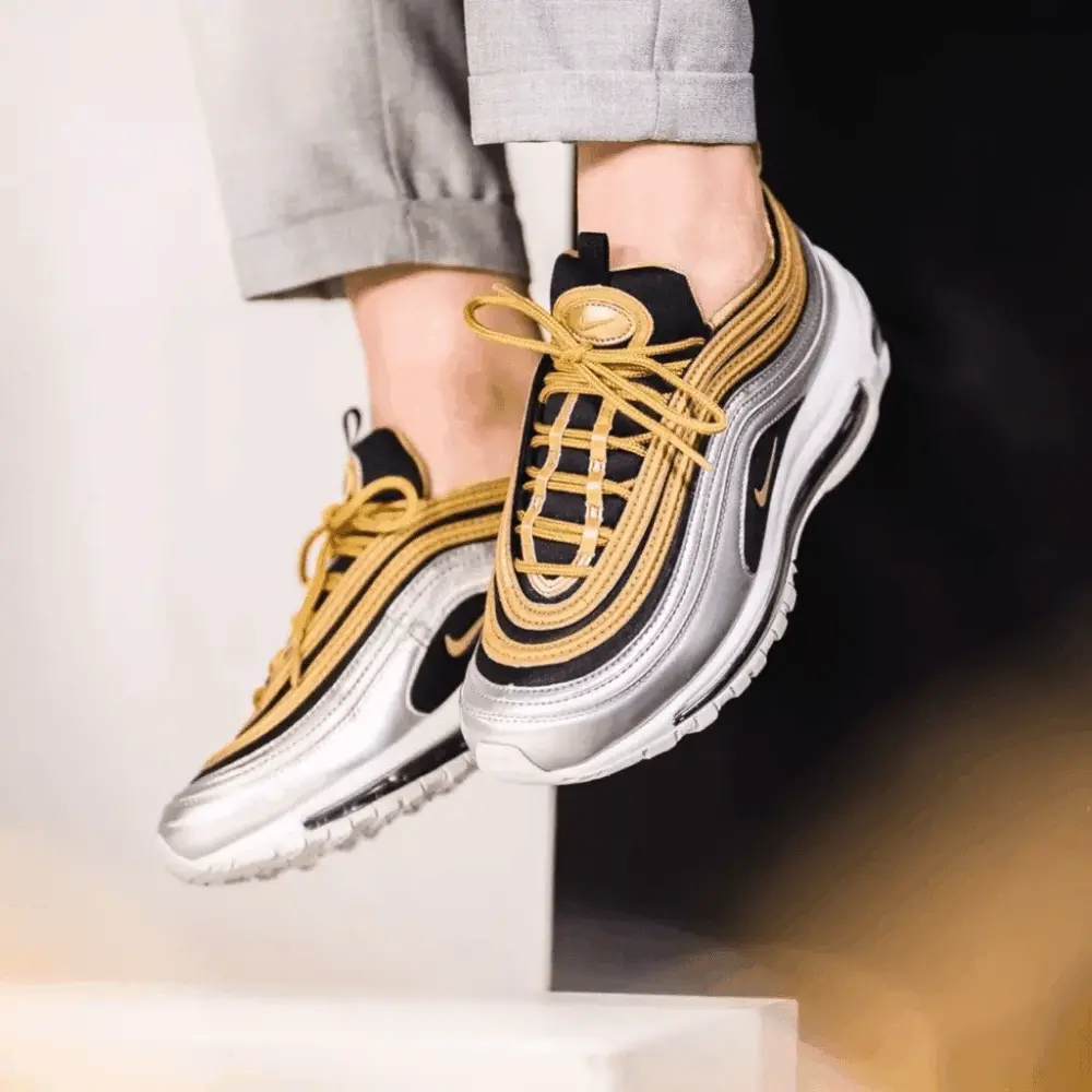 Giày Nike Wmns Air Max 97 'Metallic Gold' AQ4137-700 - Ảnh 4