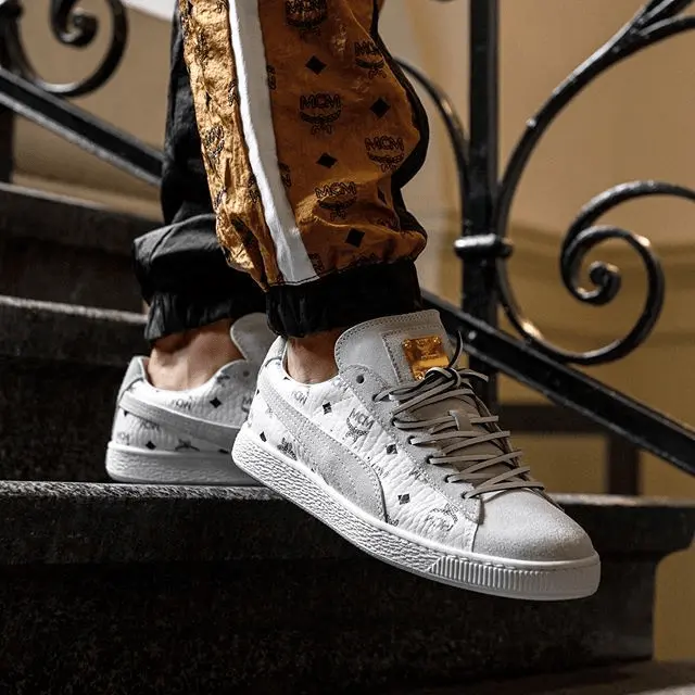 Alternative view of Giày Puma MCM x Suede 'Whisper White' 366299-02