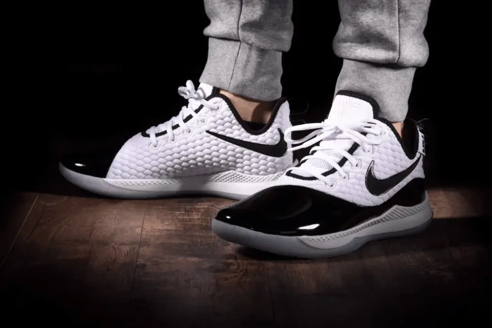Alternative view of Giày Nike LeBron Witness 3 Premium 'Concord' BQ9819-100