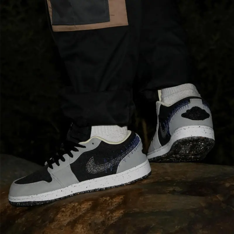 Giày Nike Air Jordan 1 Low SE GS 'Crater' DM4690-001 - Ảnh 3