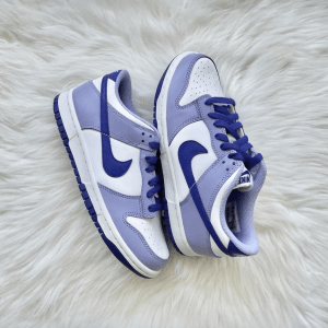 Alternative view of Giày Nike Dunk Low Blueberry (GS) 'Light Thistle' DZ4456-100