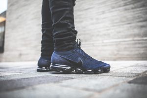 Alternative view of Giày Nike VaporMax 'Day To Night' 849558-400