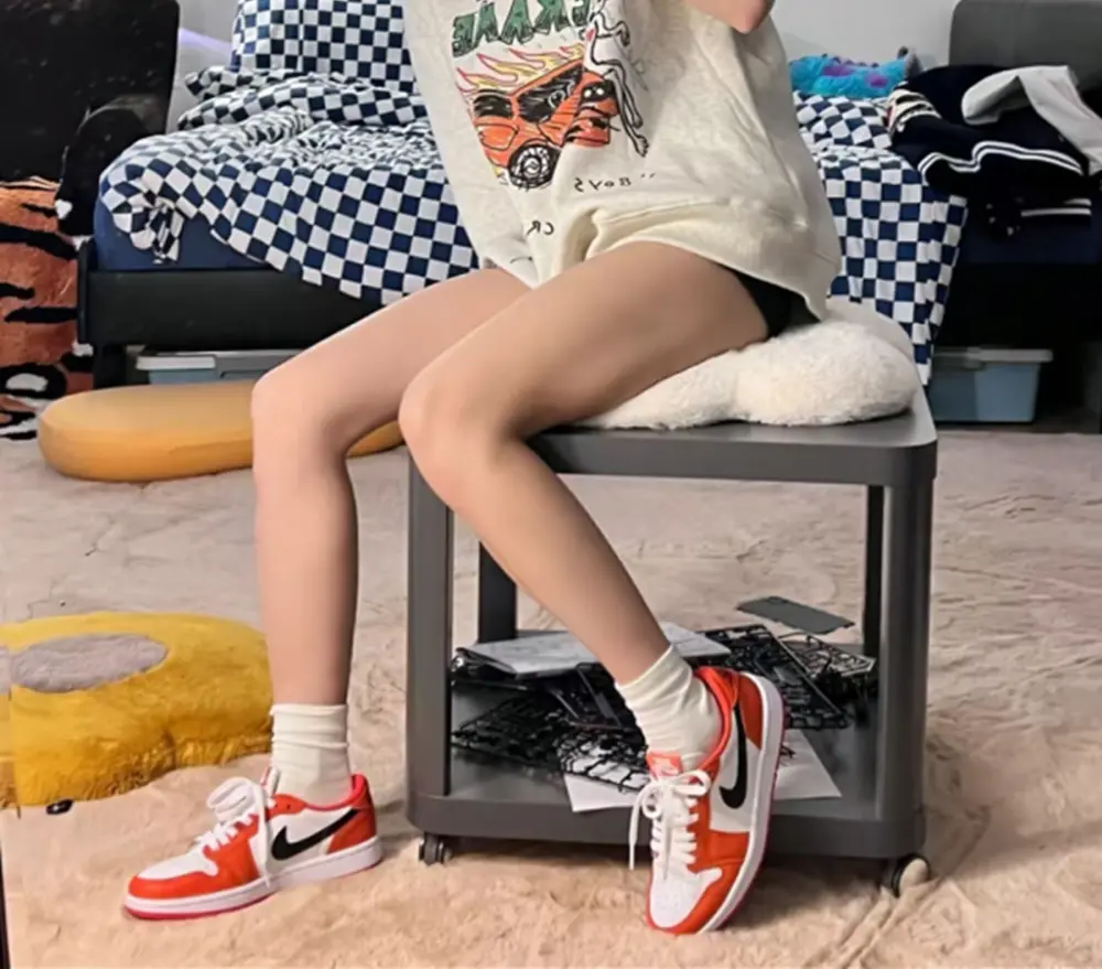 Giày Nike Wmns Air Jordan 1 Low OG 'Starfish' CZ0775-801 - Ảnh 3