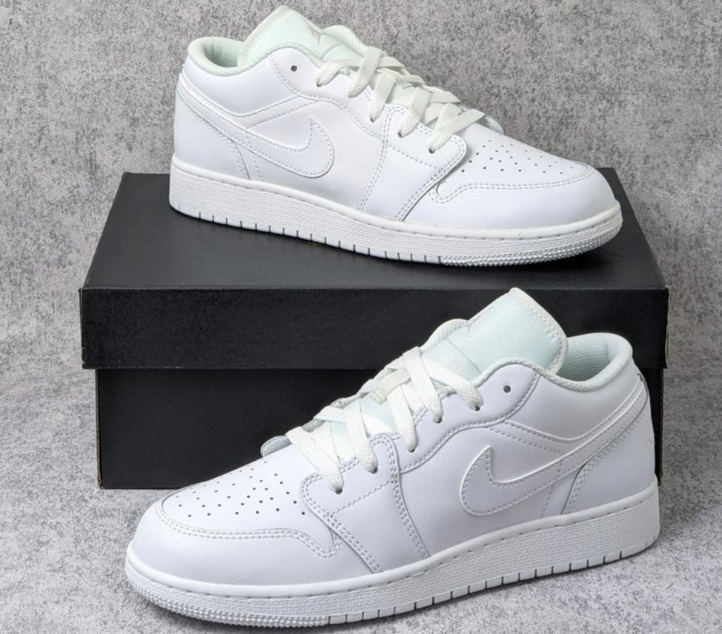 Giày Nike Air Jordan 1 Low GS 2023 'Triple White' 553560-136 - Ảnh 5
