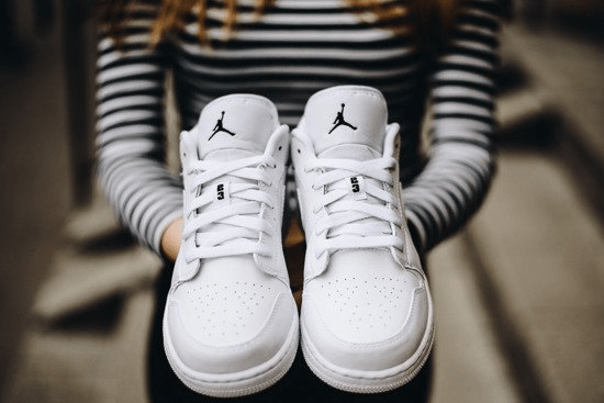 Giày Nike Air Jordan 1 Low GS 'White Black' 553560-101 - Ảnh 5