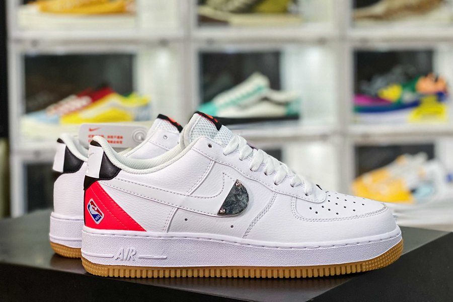 Giày Nike NBA x Air Force 1 LV8 1 HO20 GS 'White Bright Crimson' CT3842-101 - Ảnh 8