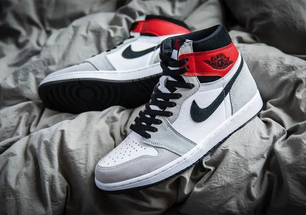 Giày Nike Air Jordan 1 Retro High OG 'Light Smoke Grey' 555088-126 - Ảnh 4