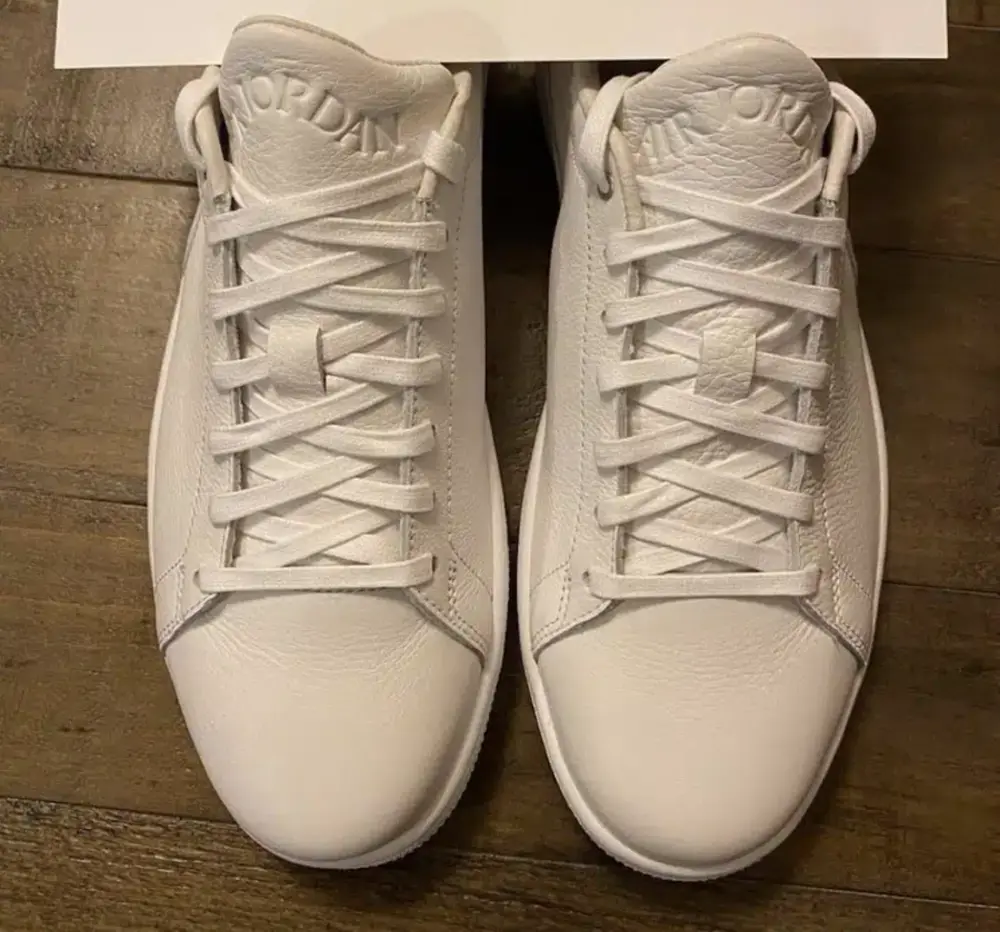 Alternative view of Giày Nike Air Jordan 1 Centre Court 'White on White' DJ2756-100