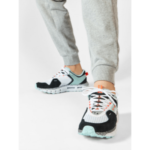 Alternative view of Giày Under Armour HOVR Summit 'Black White Beta' 3022579-002