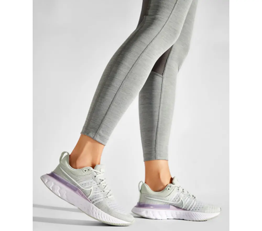 Alternative view of Giày Nike Wmns React Infinity Run Flyknit 2 'Light Silver Lilac' CT2423-005