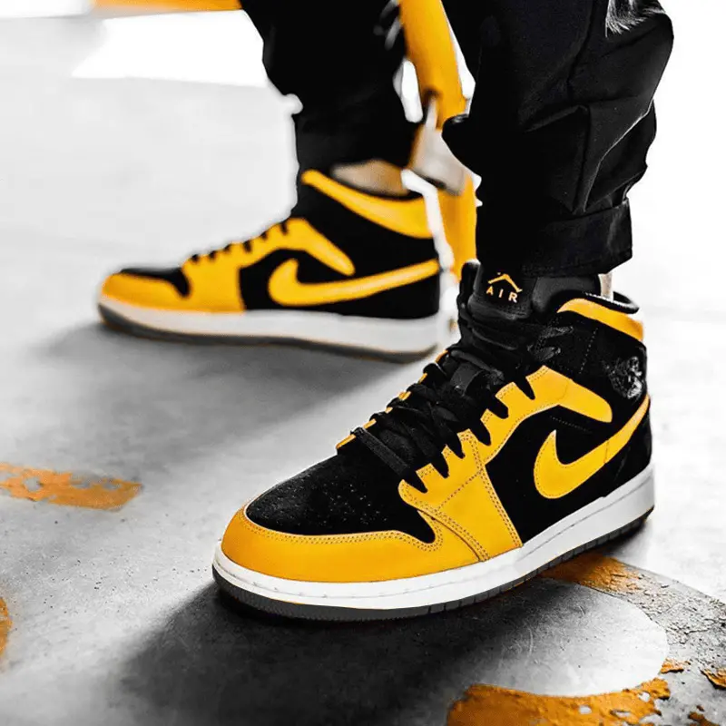 Giày Nike Air Jordan 1 Retro Mid 'Reverse New Love' 554724-071 - Ảnh 5