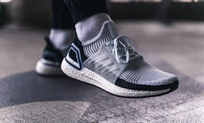Alternative view of Giày Adidas UltraBoost 19 'Collegiate Royal' G54012