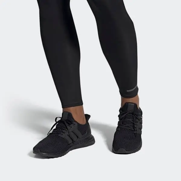 Alternative view of Giày Adidas Ultraboost 4.0 'Triple Black' FW5712