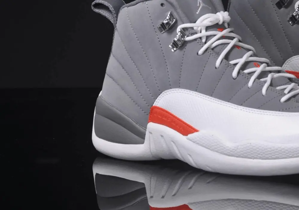 Alternative view of Giày Nike Air Jordan 12 Retro 'Cool Grey' 130690-012