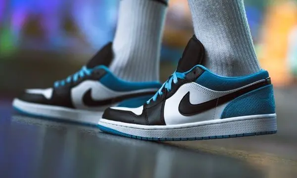 Giày Nike Air Jordan 1 Low SE 'Laser Blue' CK3022-004 - Ảnh 3