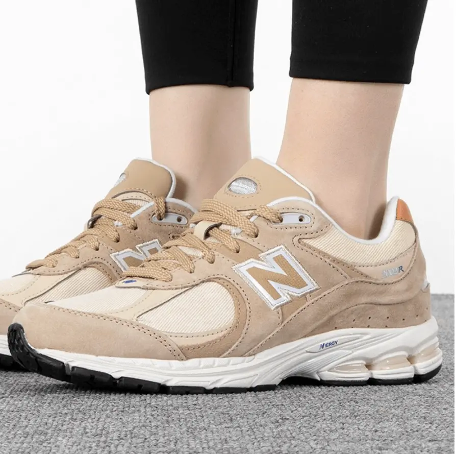 Giày New Balance 2002R Big Kid 'Incense Sandstone' GC2002EF - Ảnh 3