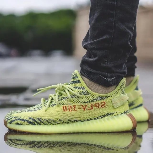 Alternative view of Giày Adidas Yeezy Boost 350 V2 'Semi Frozen Yellow' B37572