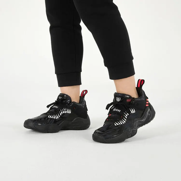 Alternative view of Giày Adidas Marvel x D.O.N. Issue #3 J 'Venom Carnage Carbon Signal Pink' GZ5495