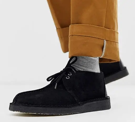 Alternative view of Giày Clarks Desert Trek 'Black Suede' 261-55486