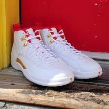 Alternative view of Giày Nike Air Jordan 12 Retro GS FIBA 153265-107