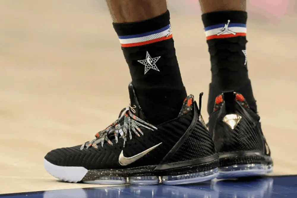 Giày Nike LeBron 16 KC 'Watch The Throne' CI1518-001 - Ảnh 3