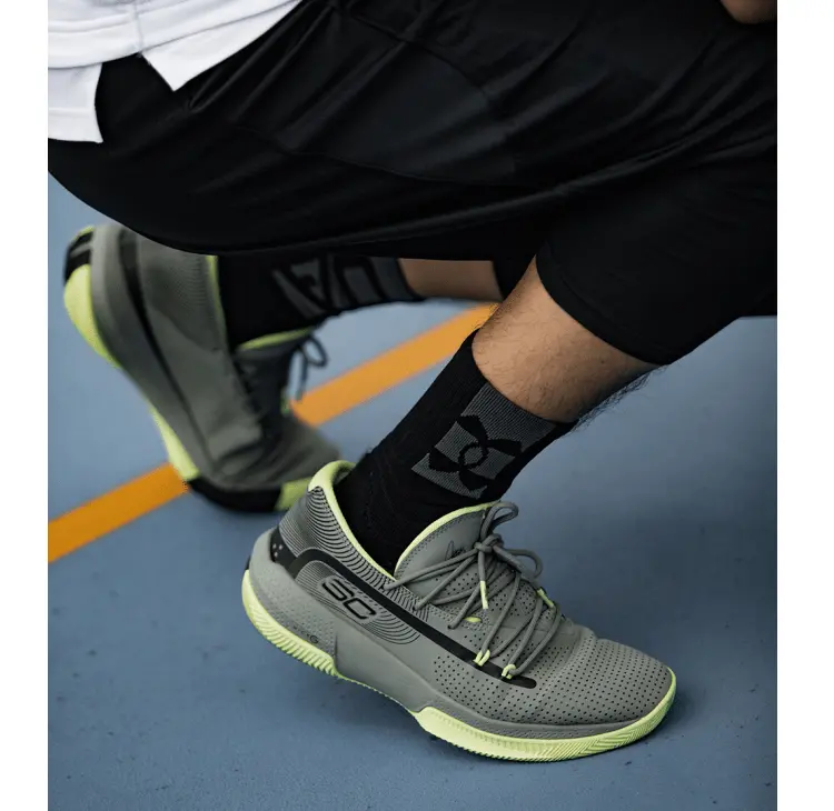 Alternative view of Giày Under Armour Curry 3Zer0 3 'Grey Gravity Green' 3022048-302
