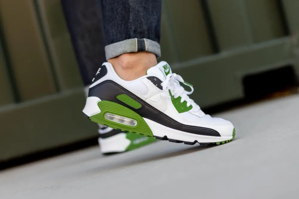 Alternative view of Giày Nike Air Max 90 Recraft Chlorophyll CT4352-102