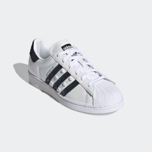 Alternative view of Giày Adidas Wmns Superstar 'White Black' H04237