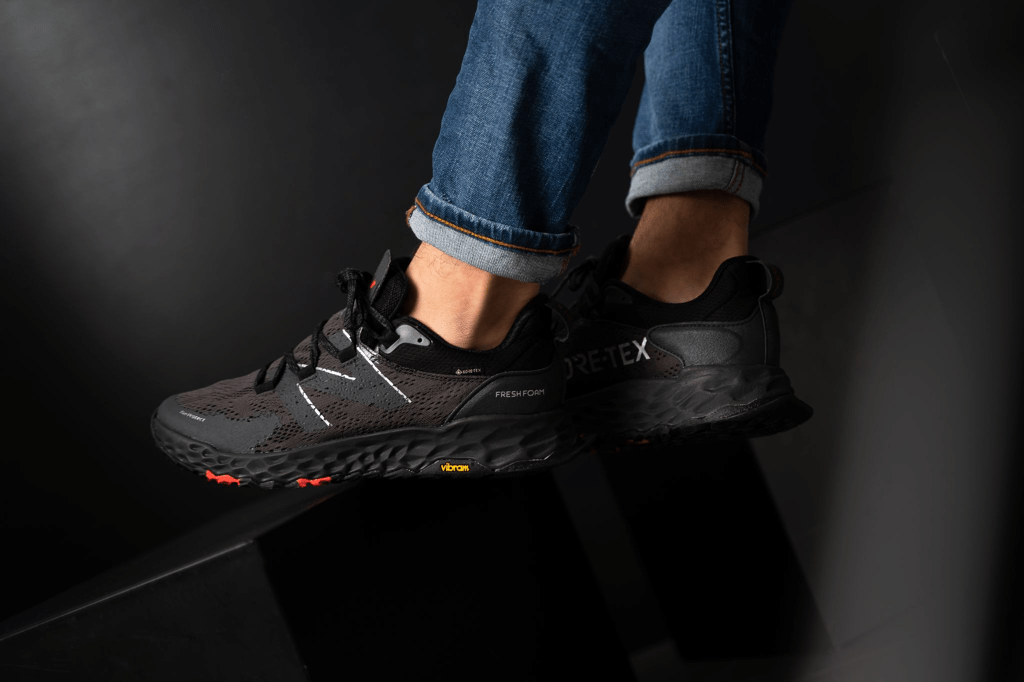 Giày New Balance Fresh Foam Hierro V5 'Black' MTHIEBX5 - Ảnh 6