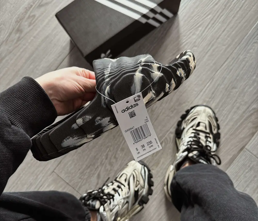 Alternative view of Dép Adidas Adilette 22 'Carbon Aluminum' GX6947