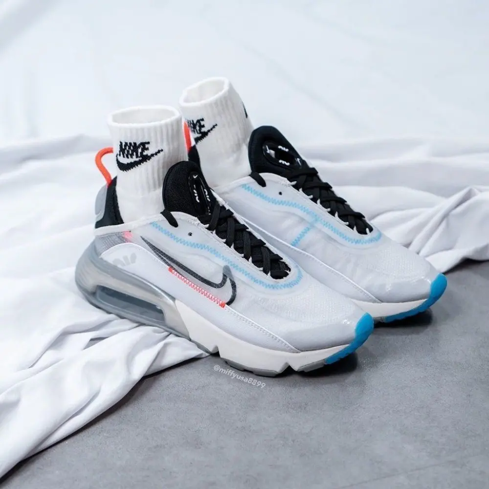 Alternative view of Giày Nike Air Max 2090 'Pure Platinum' CT7695-100