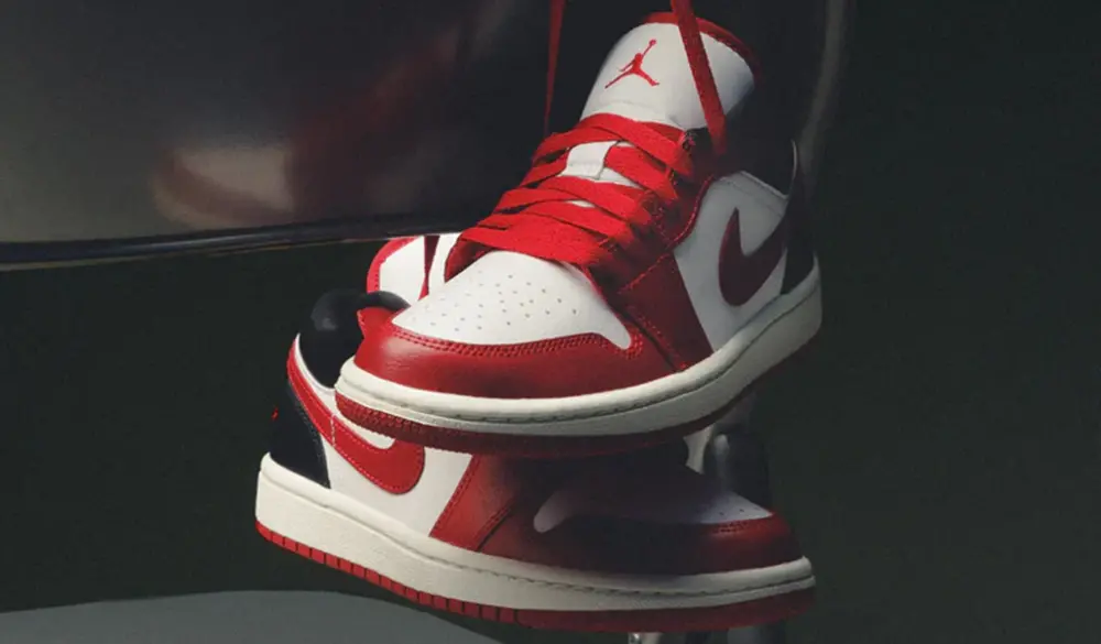 Giày Nike Air Jordan 1 Low Reverse 'Black Toe' DC0774-160 - Ảnh 4