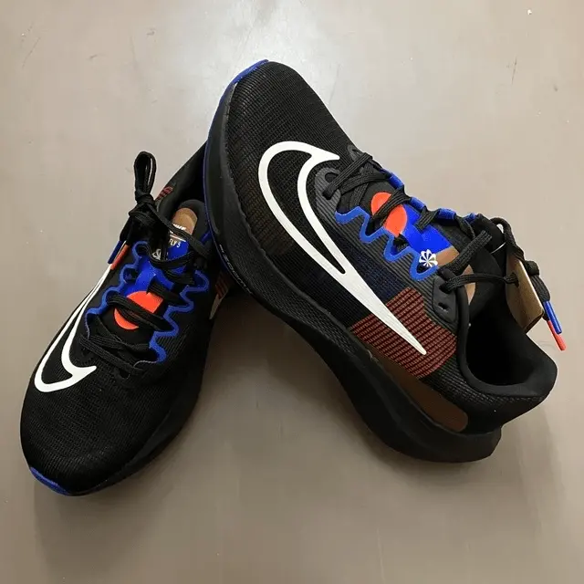 Alternative view of Giày Nike Zoom Fly 5 'A.I.R. Hola Lou' DR9837-001