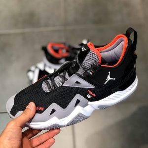 Alternative view of Giày Nike Air Jordan Westbrook One Take 'Black Cement' CJ0780-001