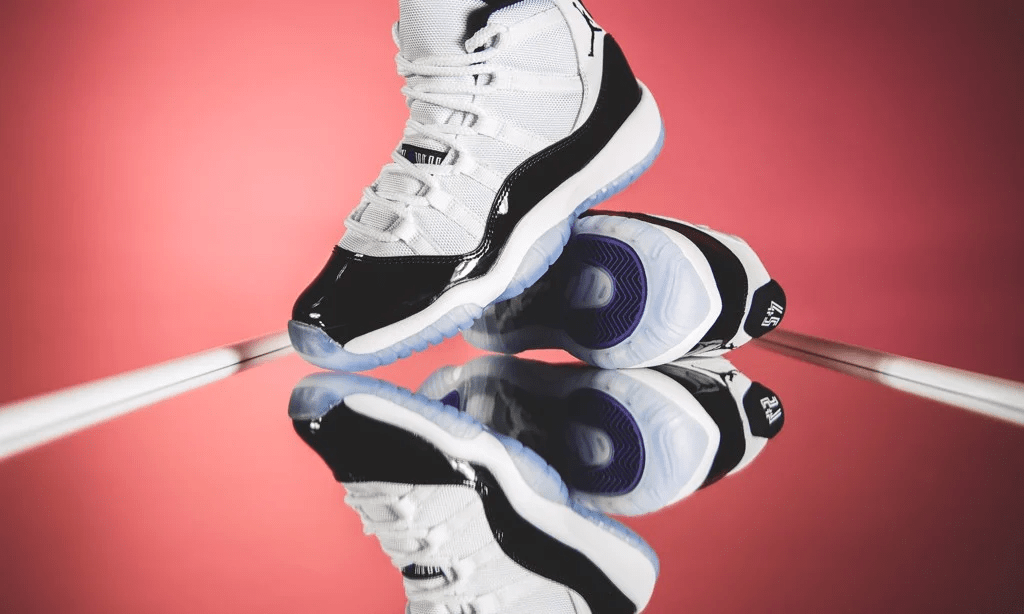 Giày Nike Air Jordan 11 Retro GS 'Concord' 2018 378038-100 - Ảnh 4