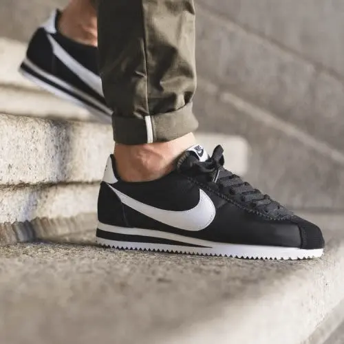 Alternative view of Giày Nike Cortez Basic Leather 'Black White' 819719-012