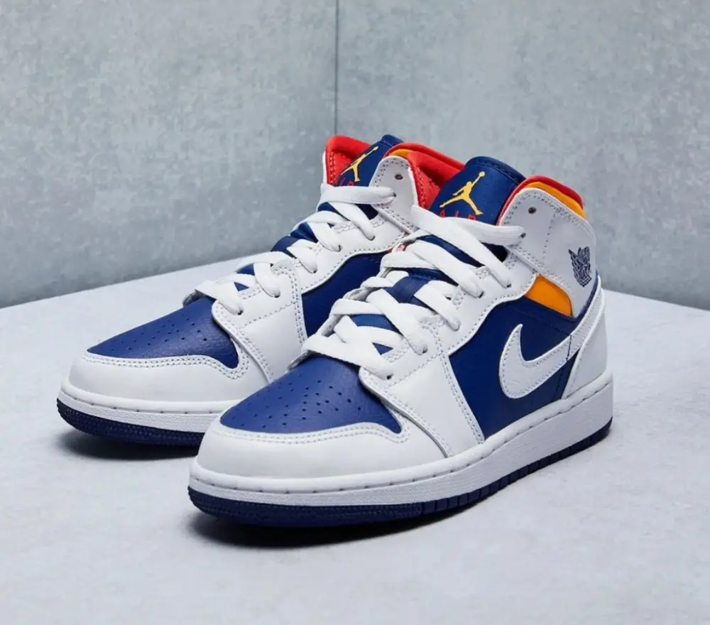 Giày Nike Air Jordan 1 Mid GS 'White Deep Royal Blue' 554725-131 - Ảnh 4