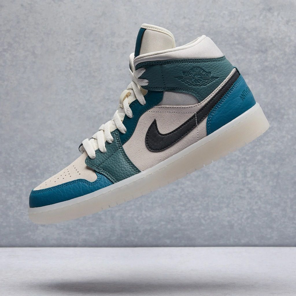 Giày Nike Wmns Air Jordan 1 Mid 'Anti Gravity Machines' DM9601-200 - Ảnh 3