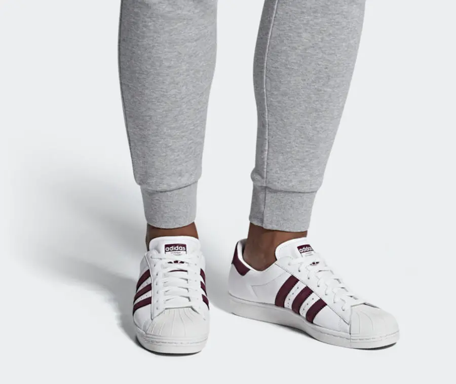 Alternative view of Giày Adidas Superstar 80s 'Maroon' CM8439
