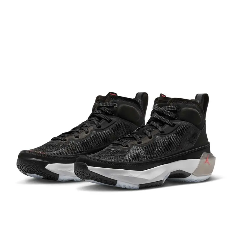 Alternative view of Giày Nike Air Jordan 37 GS 'Black Hot Punch' DD7421-091